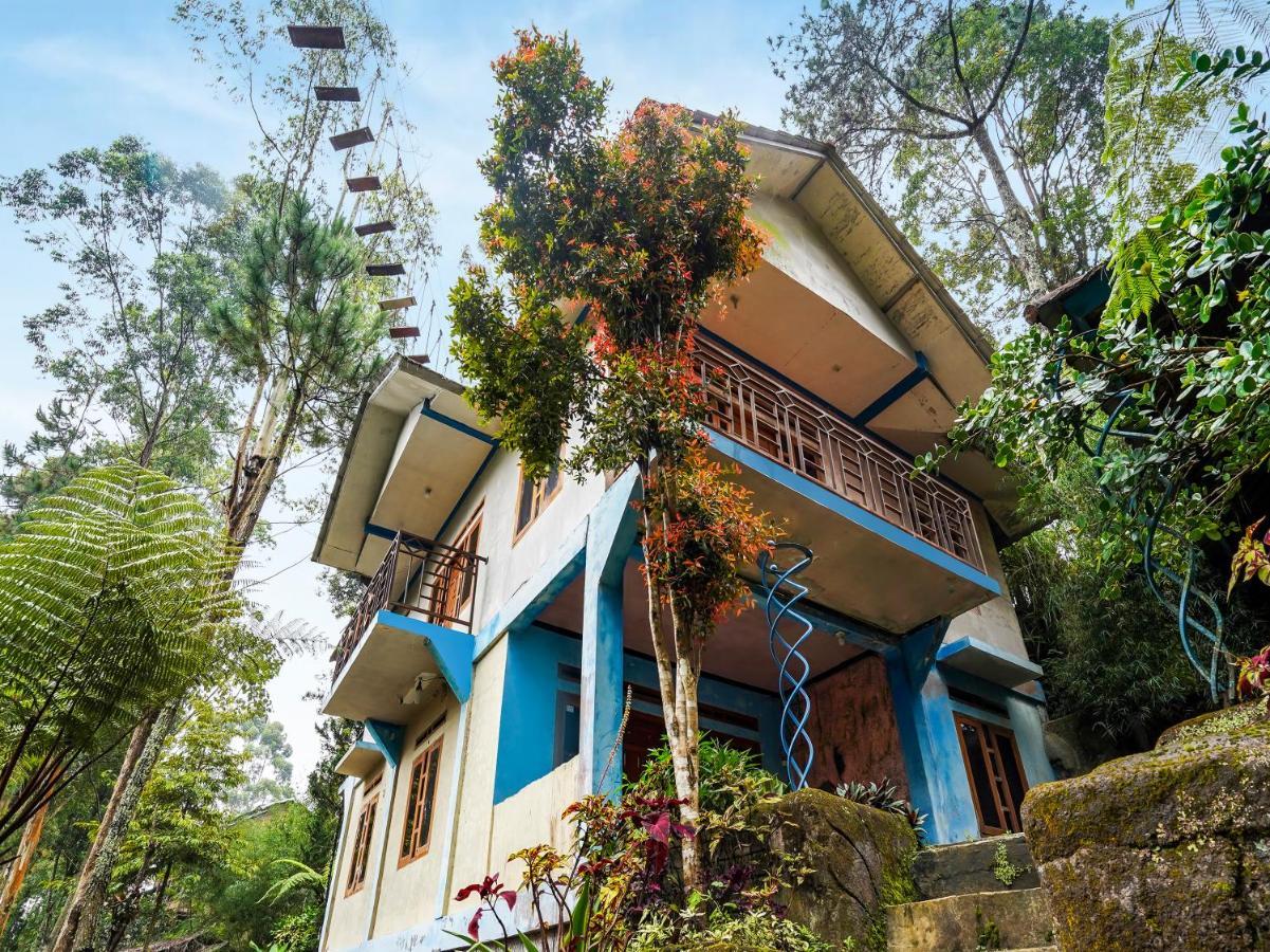 Oyo Homes 90915 Eco Tourism Desa Cihanjuang Rahayu Ciwangun Indah Camp Villas Bongkar Kültér fotó